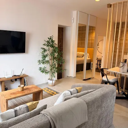 Apartmán Newly Renovated With Swimming Pool *