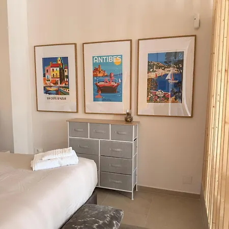 Apartmán Newly Renovated With Swimming Pool