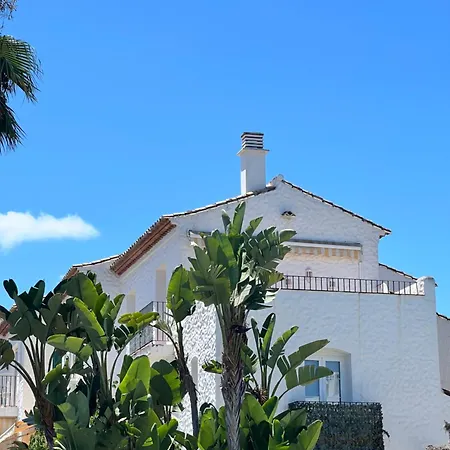 Newly Renovated With Swimming Pool Apartmán
