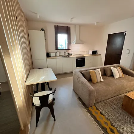 Apartamento Newly Renovated With Swimming Pool Estepona