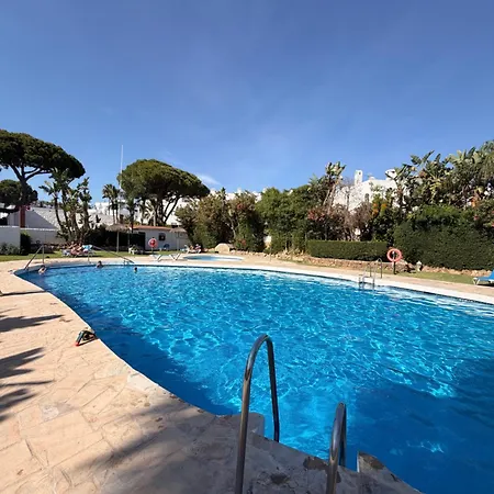 Apartmán Newly Renovated With Swimming Pool